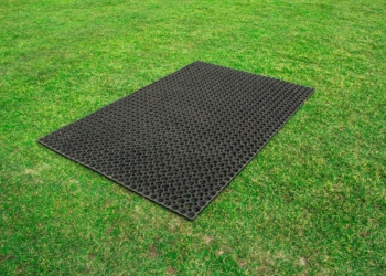 27. Wykładzina ażurowa